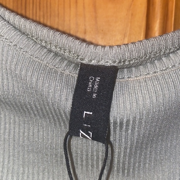 ZAFUL Ribbed Lettuce Trim Crop Tee - Picture 2 of 3